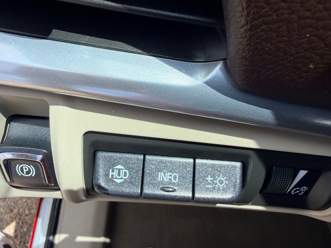 Used 2013 Cadillac XTS Premium AWD/4WD image 21