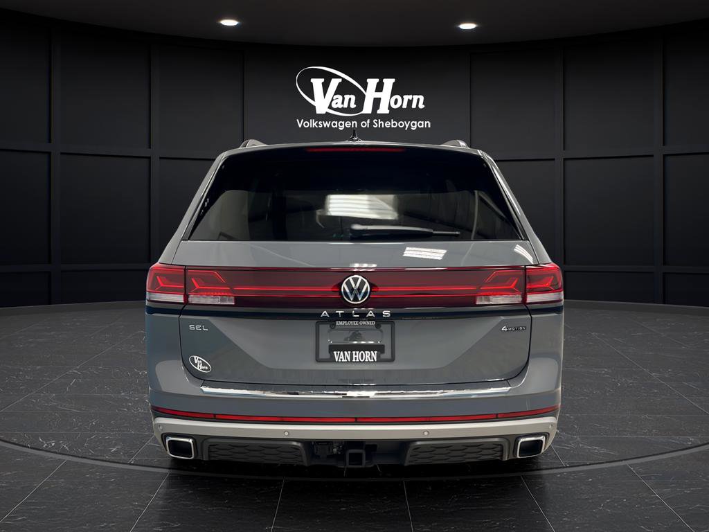 Used 2024 Volkswagen Atlas Peak Edition SEL image 6