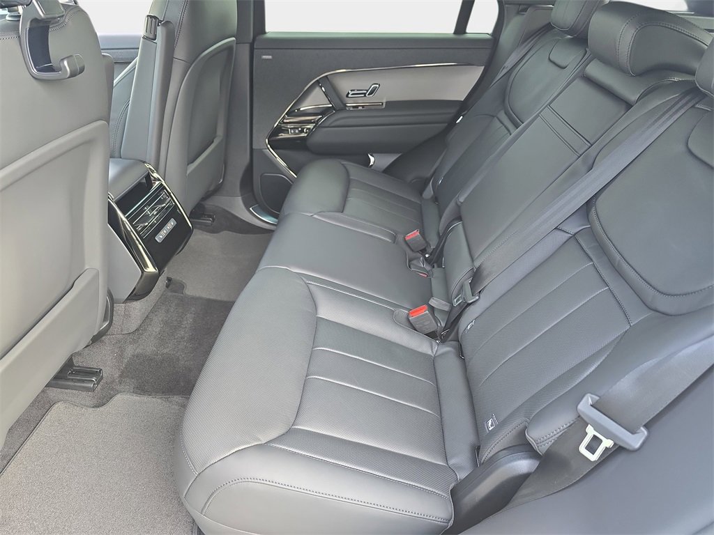 New 2026 Land Rover Range Rover Sport Dynamic SE image 15