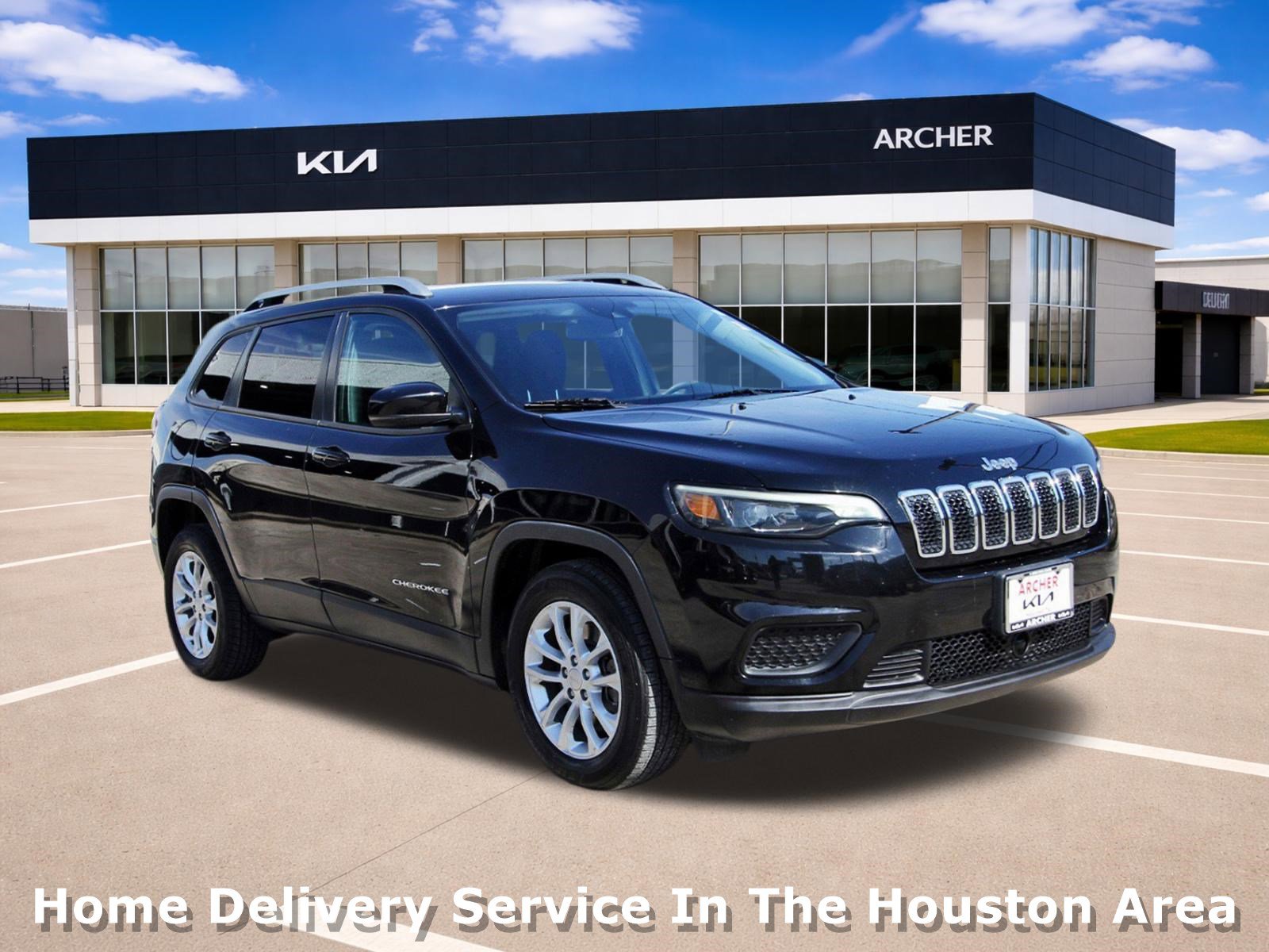 Used 2021 Jeep Cherokee Latitude FWD image 1