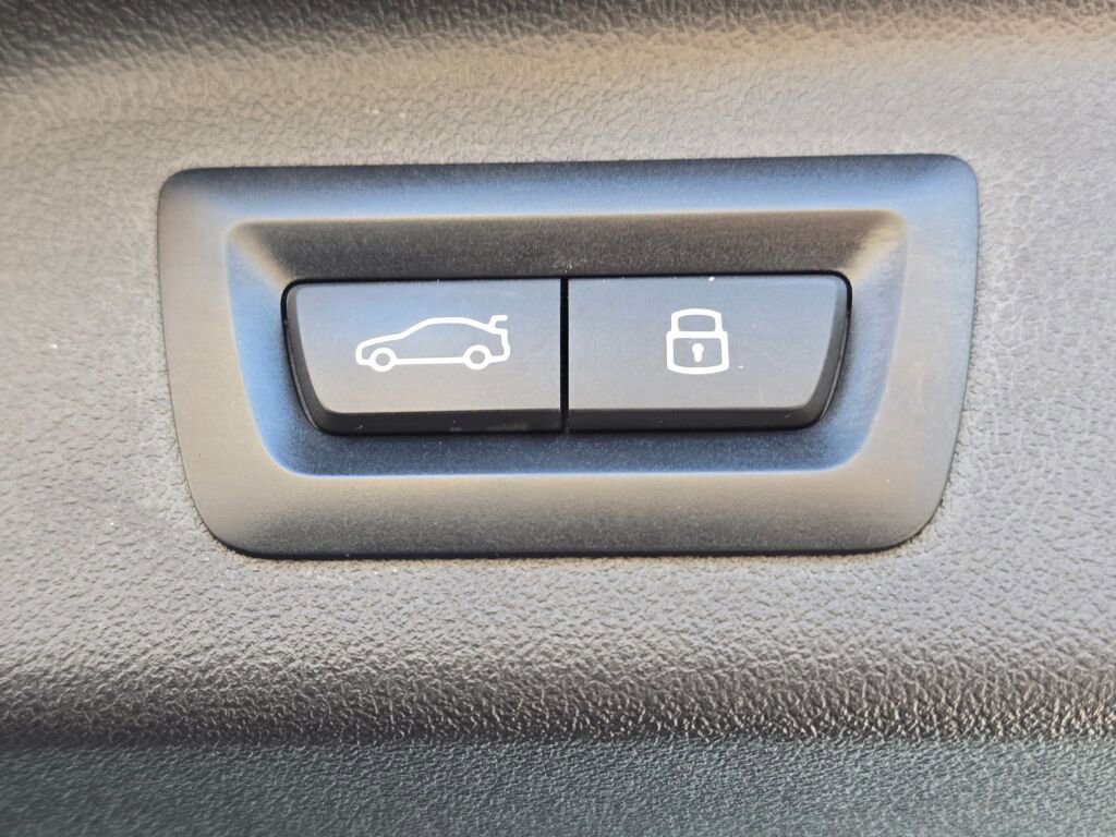 Used 2024 BMW X7 M60i w/ Executive Package image 35