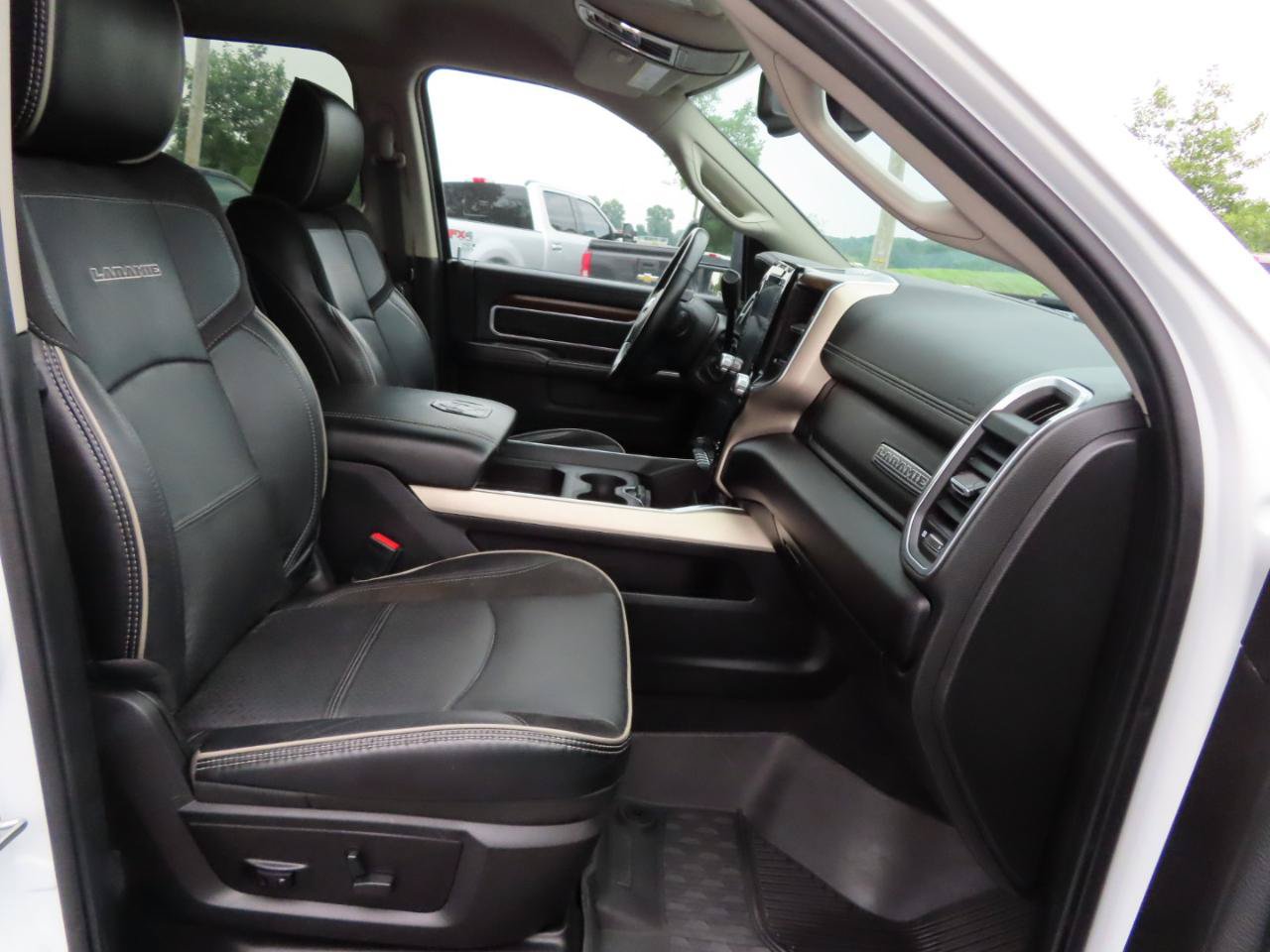 Used 2024 RAM 2500 Laramie AWD/4WD image 51