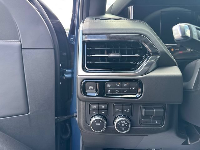 New 2026 GMC Yukon XL Elevation w/ Elevation Premium Package AWD/4WD image 13