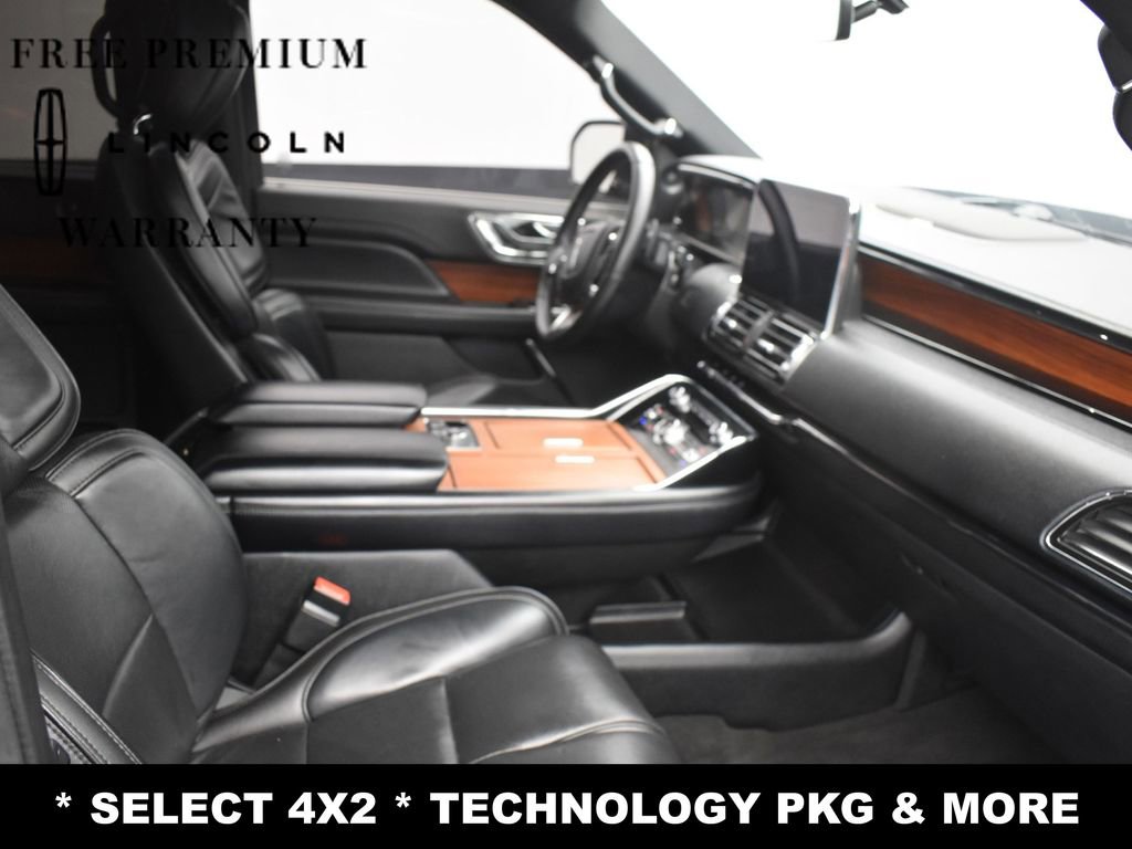 Used 2018 Lincoln Navigator Select image 13