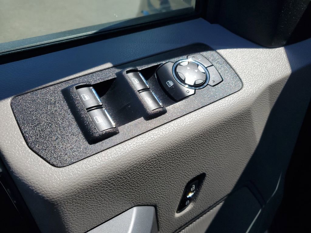 Used 2018 Ford F150 XLT w/ Equipment Group 302A Luxury image 25