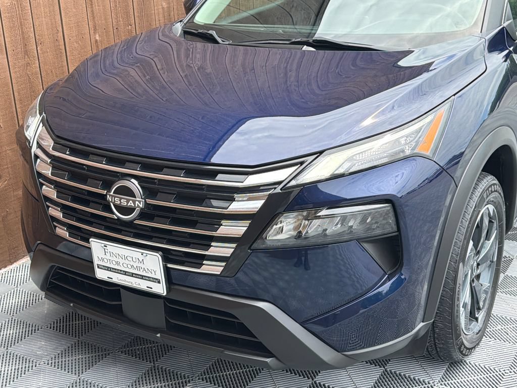 Used 2024 Nissan Rogue SV AWD/4WD image 18