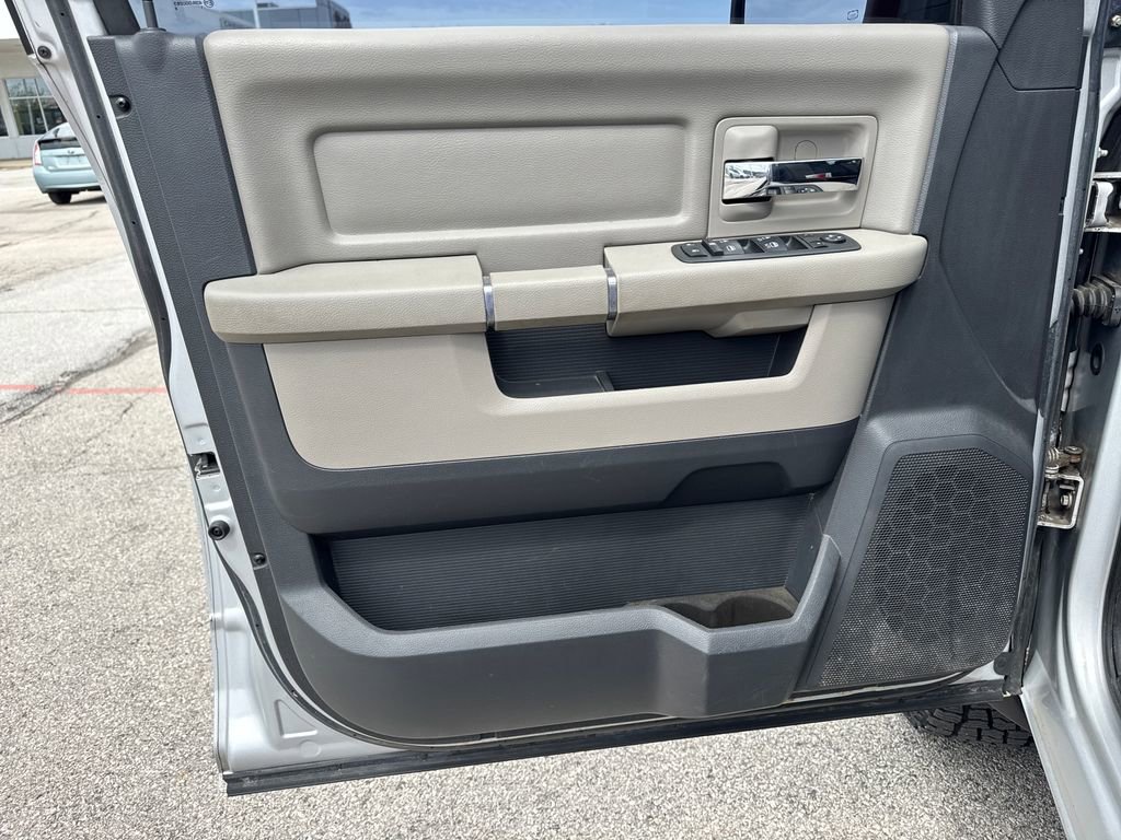Used 2012 RAM 1500 Classic SLT image 11