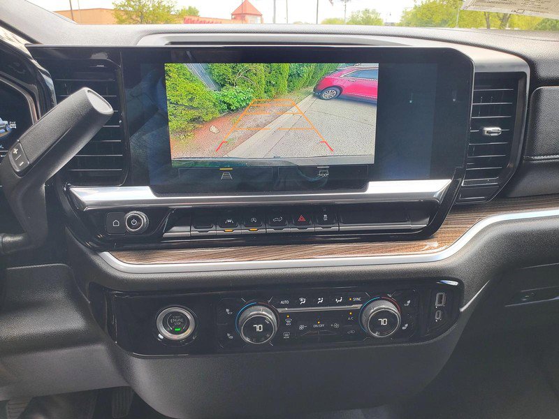Used 2023 Chevrolet Silverado 1500 LT AWD/4WD image 10
