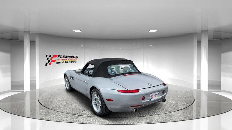 Used 2002 BMW Z8 image 11