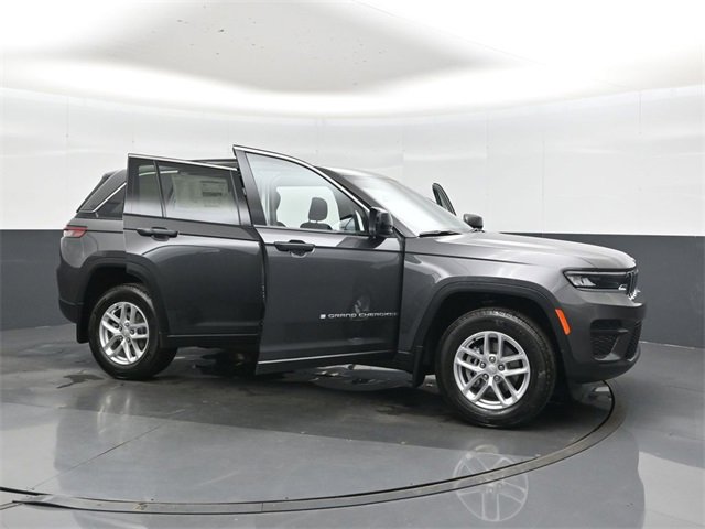 New 2025 Jeep Grand Cherokee Laredo X w/ Luxury Tech Group I image 41