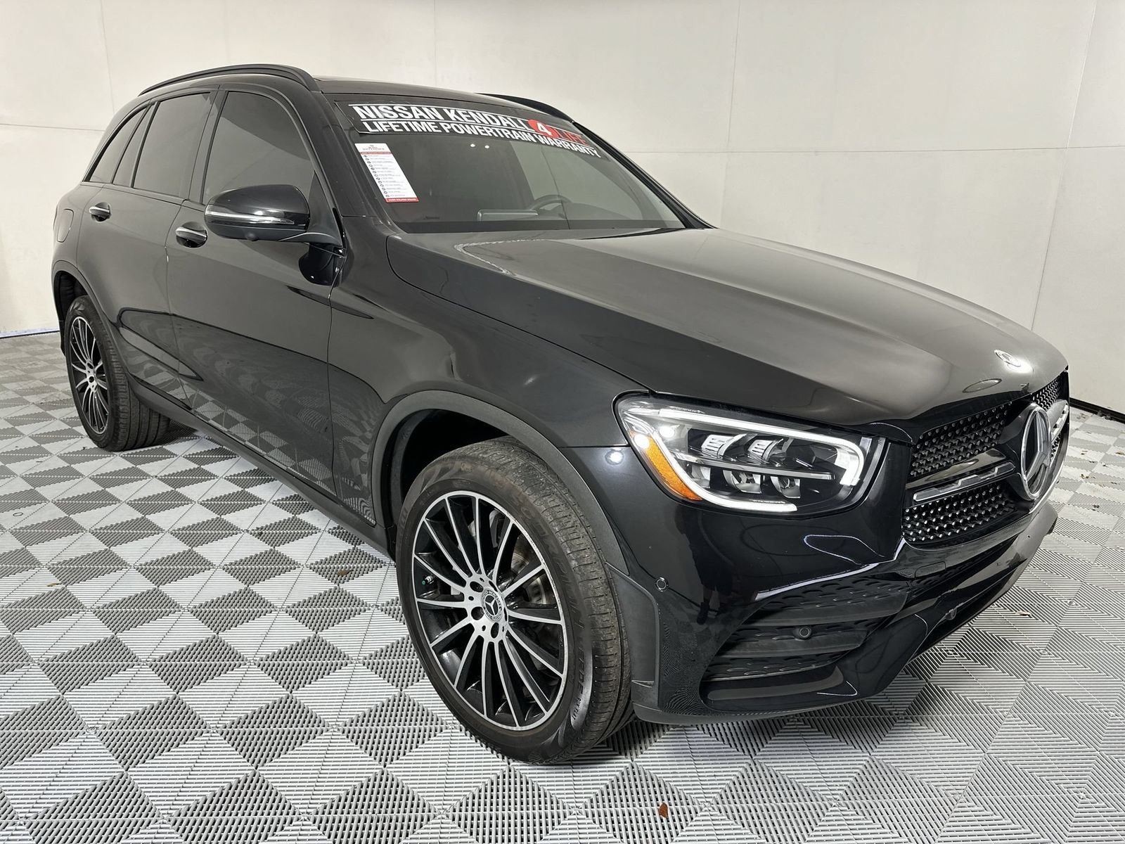 Used 2022 Mercedes-Benz GLC 300 w/ AMG Line image 2