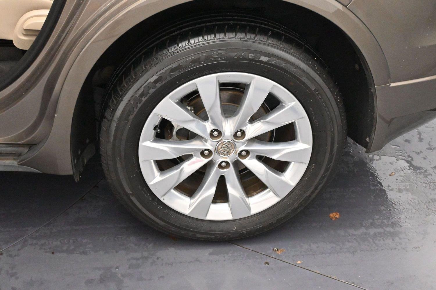 Used 2017 Buick Envision Essence FWD image 40