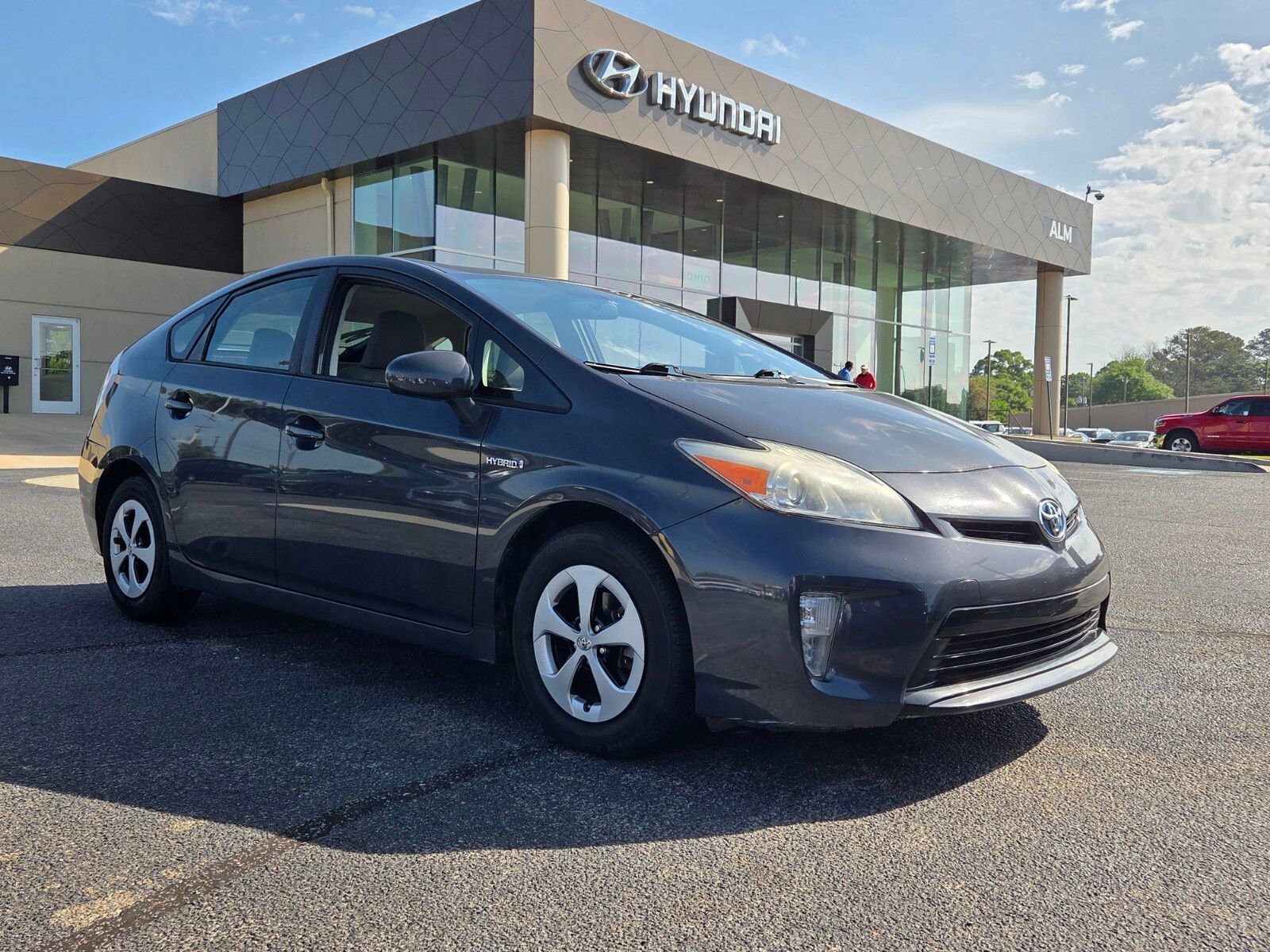 Used 2014 Toyota Prius Two image 1