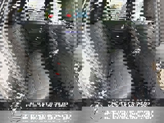 Used 2021 Mercedes-Benz GLC 300 4MATIC image 17