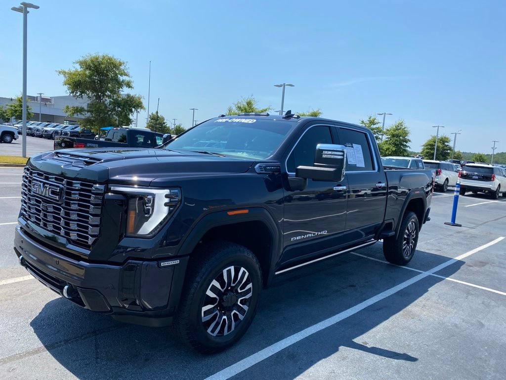 Used 2025 GMC Sierra 2500 Denali Ultimate w/ Max Trailering Package AWD/4WD image 3