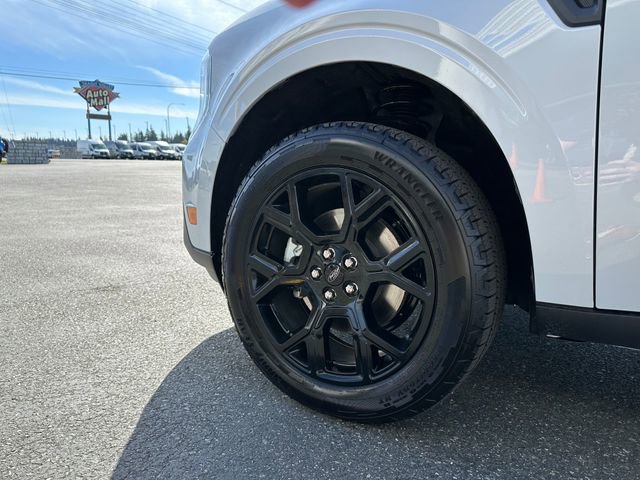 New 2026 Ford Maverick Lariat w/ Black Appearance Package image 28