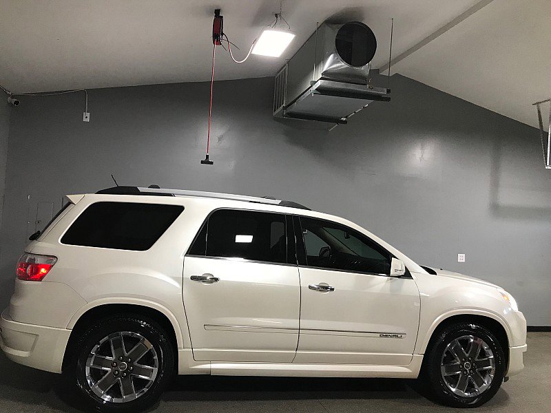 Used 2012 GMC Acadia Denali image 2