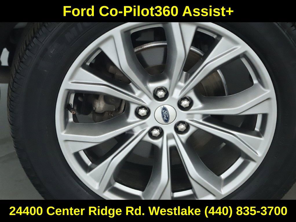 Used 2022 Ford Explorer XLT w/ Equipment Group 202A image 12