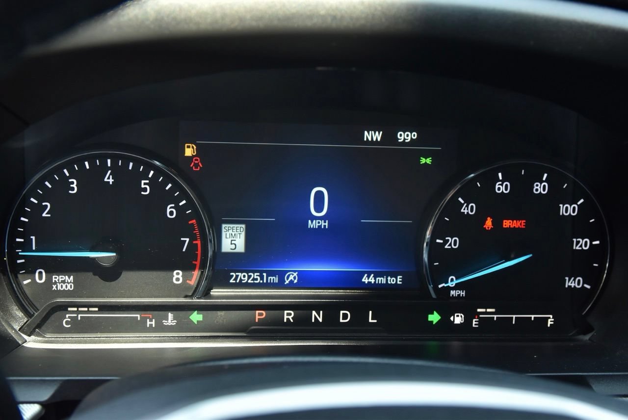 Used 2024 Ford Explorer XLT w/ Equipment Group 202A AWD/4WD image 26