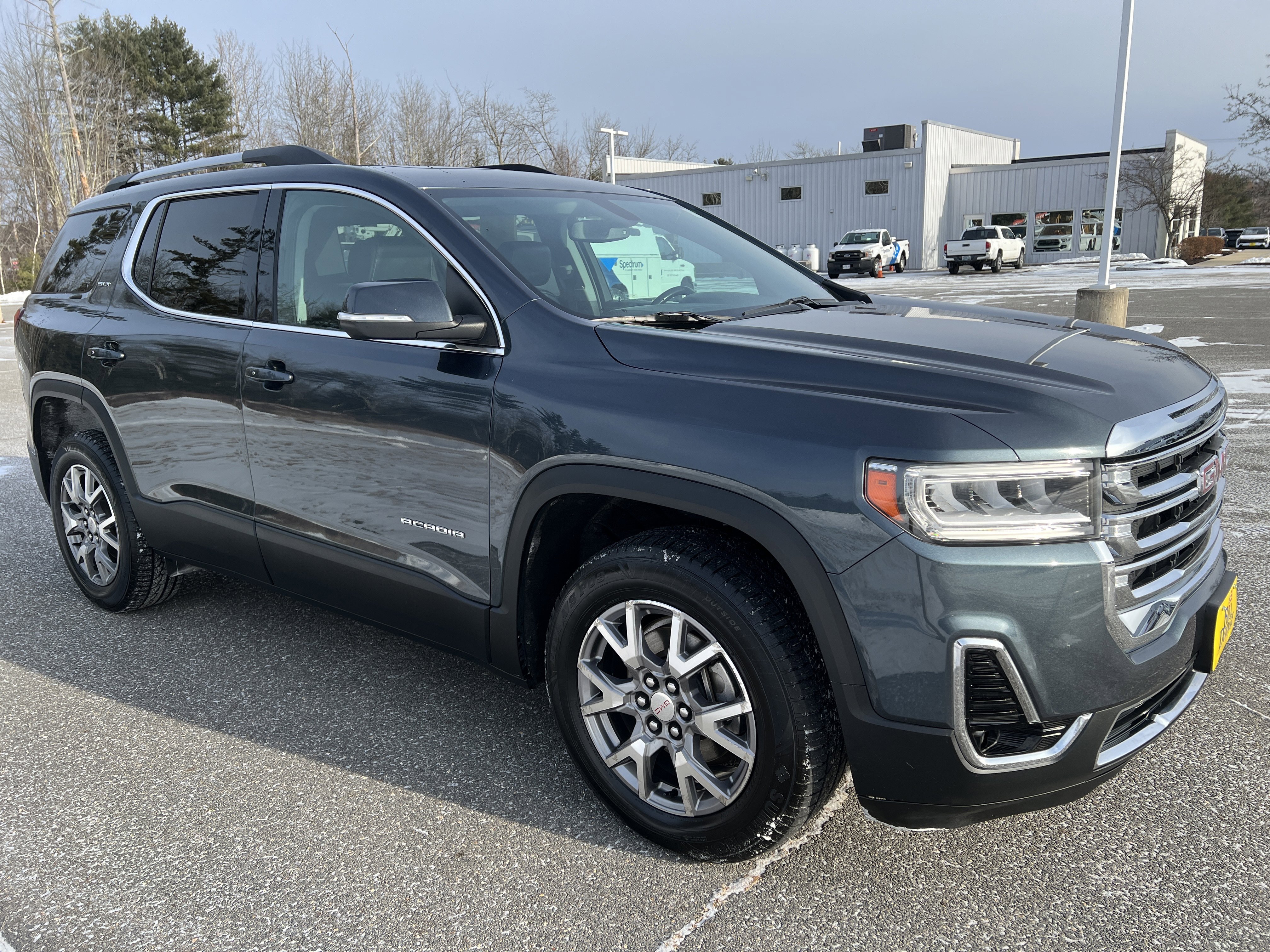 Used 2020 GMC Acadia SLT w/ Trailering Package image 3