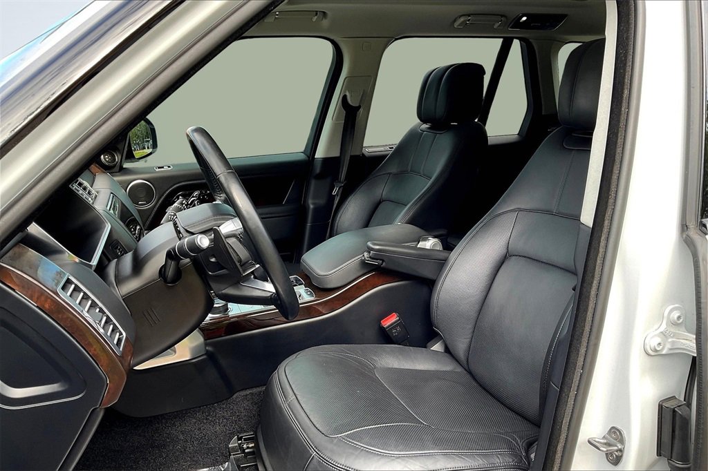 Used 2022 Land Rover Range Rover P525 Westminster Edition image 25