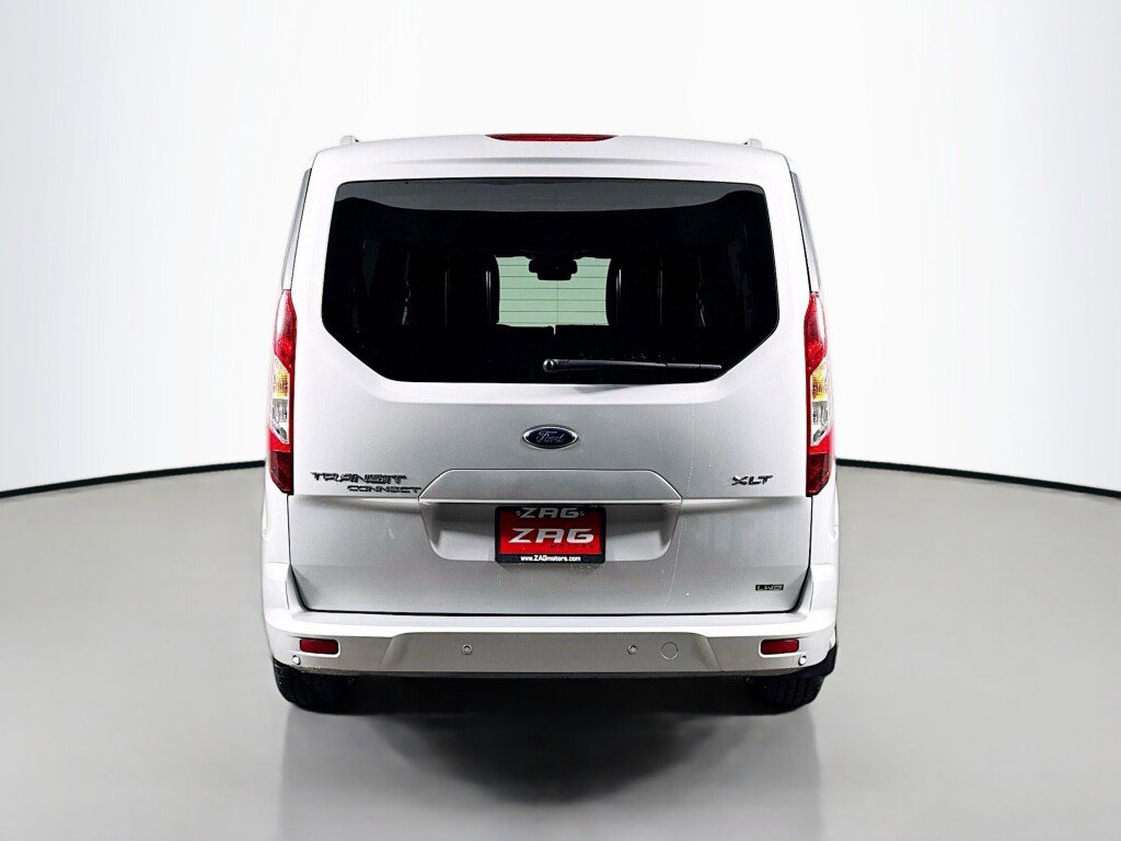 Used 2022 Ford Transit Connect XLT FWD image 4