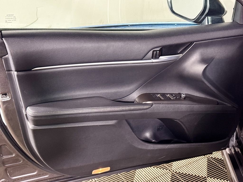 Used 2024 Toyota Camry XSE FWD image 10