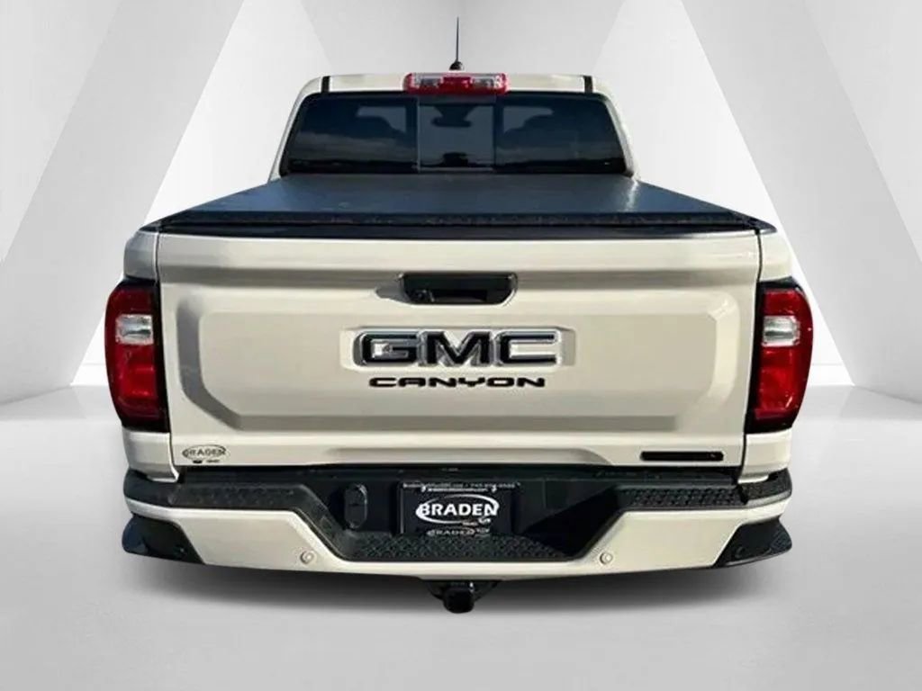 New 2026 GMC Canyon Elevation w/ LPO, Black Badging Package image 6