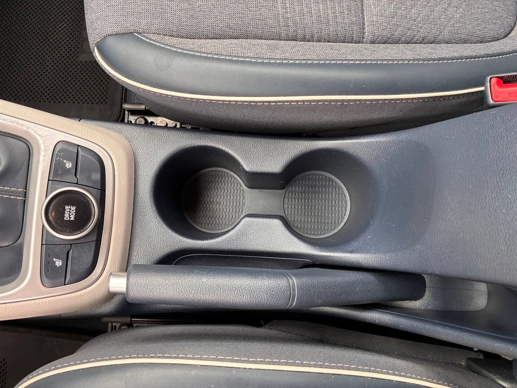 Used 2021 Hyundai Venue FWD image 34