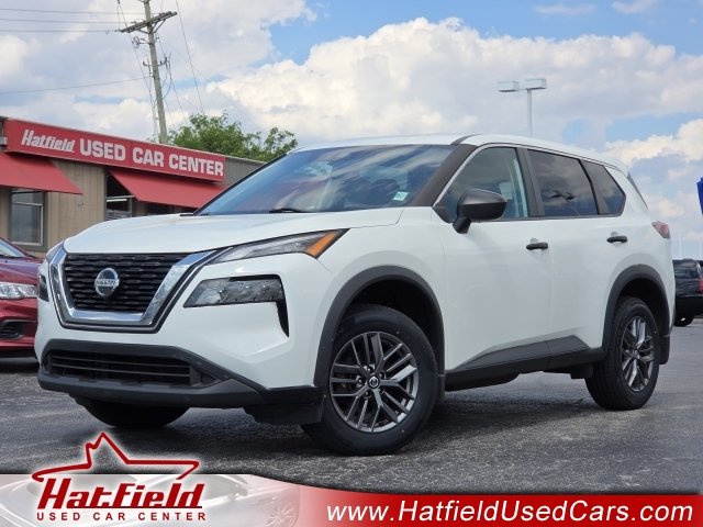 Used 2021 Nissan Rogue S AWD/4WD image 1