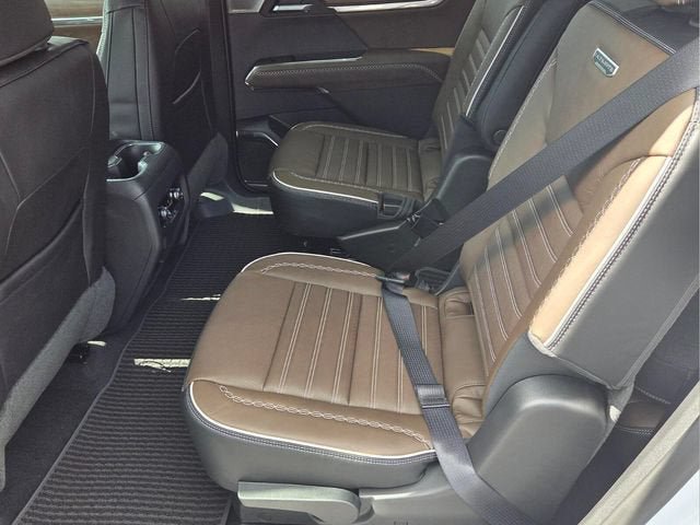 New 2026 GMC Acadia Denali Ultimate w/ LPO, Floor Liner Package FWD image 12
