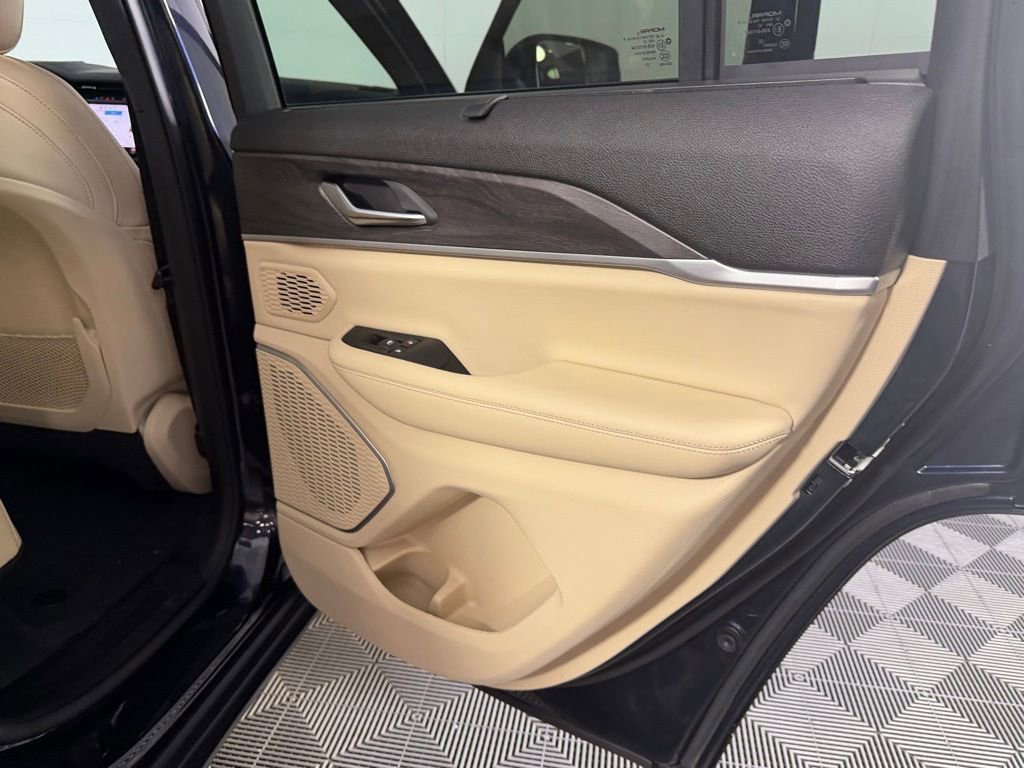 Used 2022 Jeep Grand Cherokee Limited 4xe w/ Luxury Tech Group II image 35