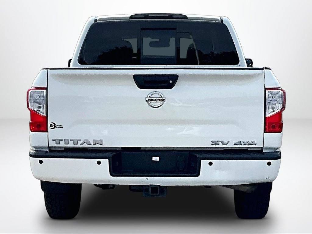 Used 2018 Nissan Titan SV w/ SV Convenience Package AWD/4WD image 5