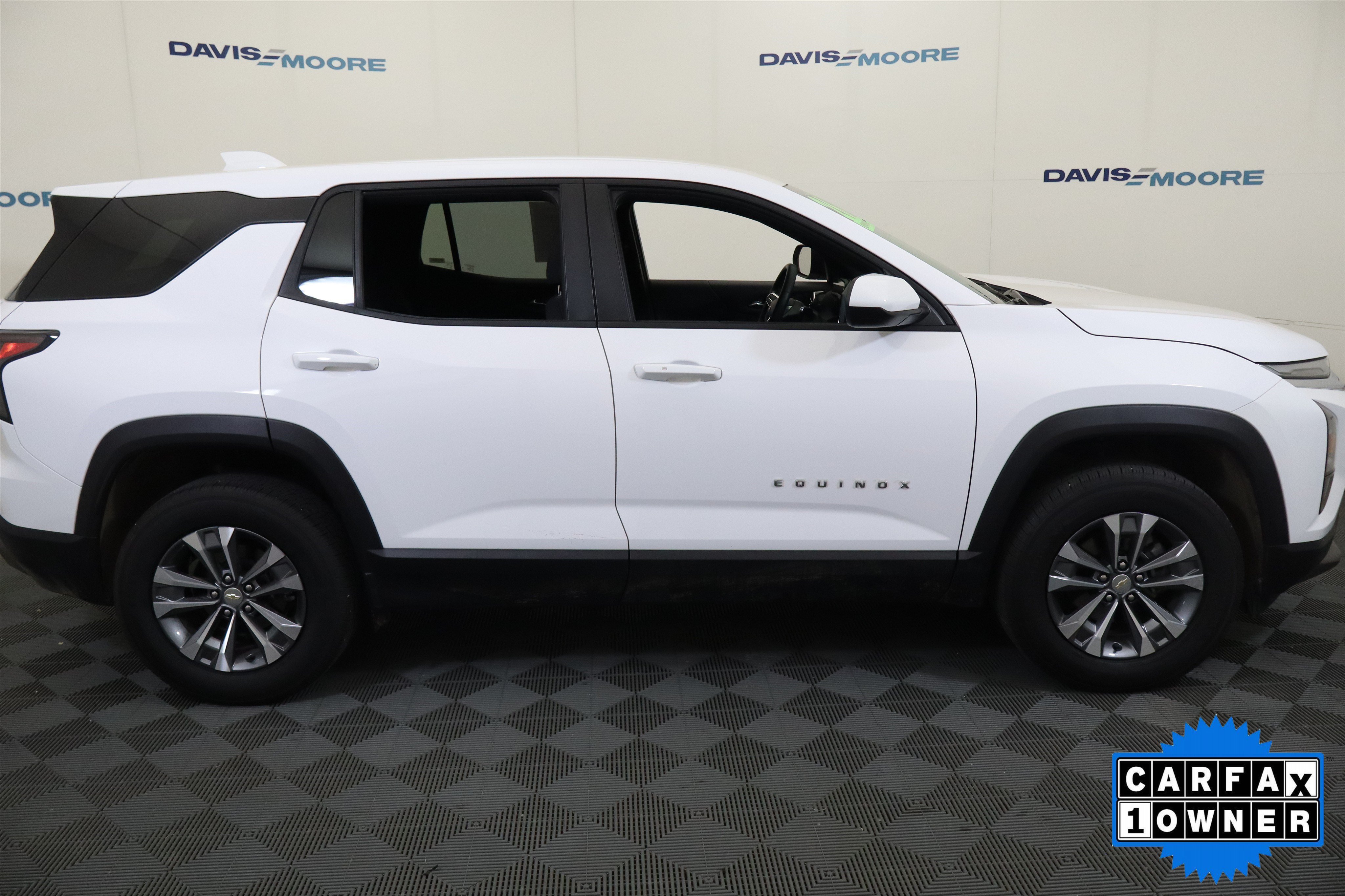 Used 2026 Chevrolet Equinox LT FWD image 5
