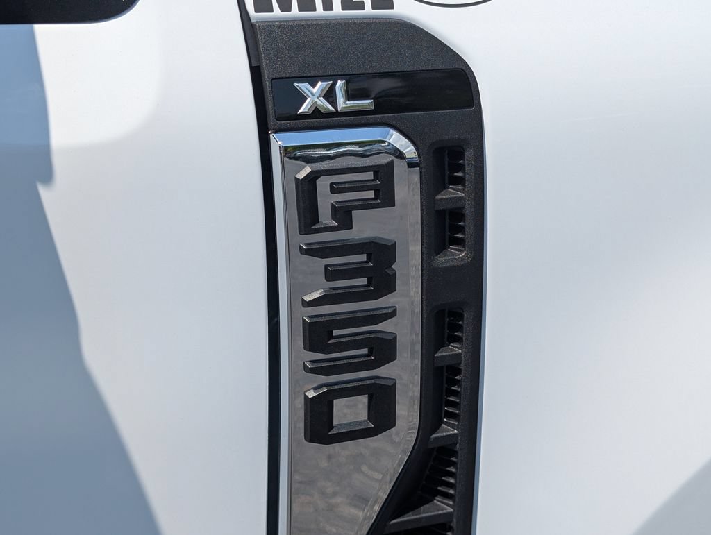 New 2026 Ford F350 XL AWD/4WD image 17