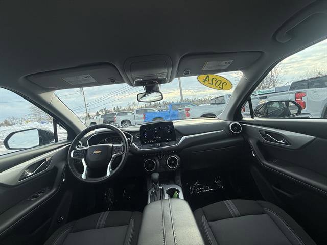 Used 2024 Chevrolet Blazer LT w/ Convenience Package image 18