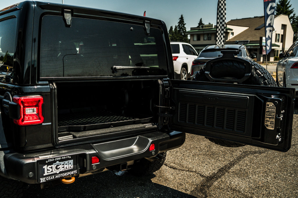 Used 2021 Jeep Wrangler Unlimited Rubicon w/ Trailer Tow Package AWD/4WD image 21