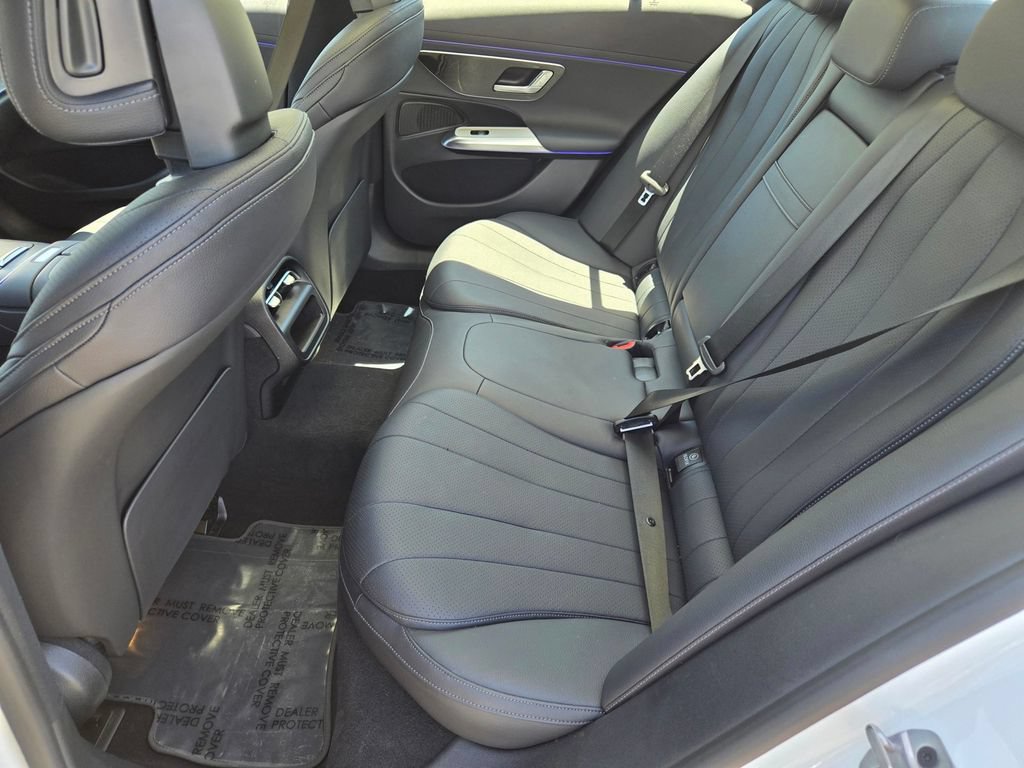 Used 2025 Mercedes-Benz E 350 4MATIC Sedan image 10
