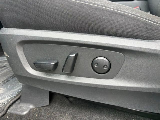 Used 2025 Nissan Pathfinder SV AWD/4WD image 14