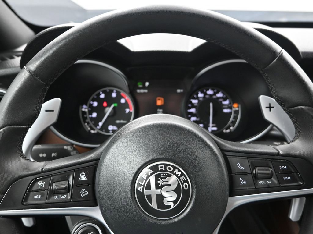 Used 2018 Alfa Romeo Stelvio Ti Sport image 16