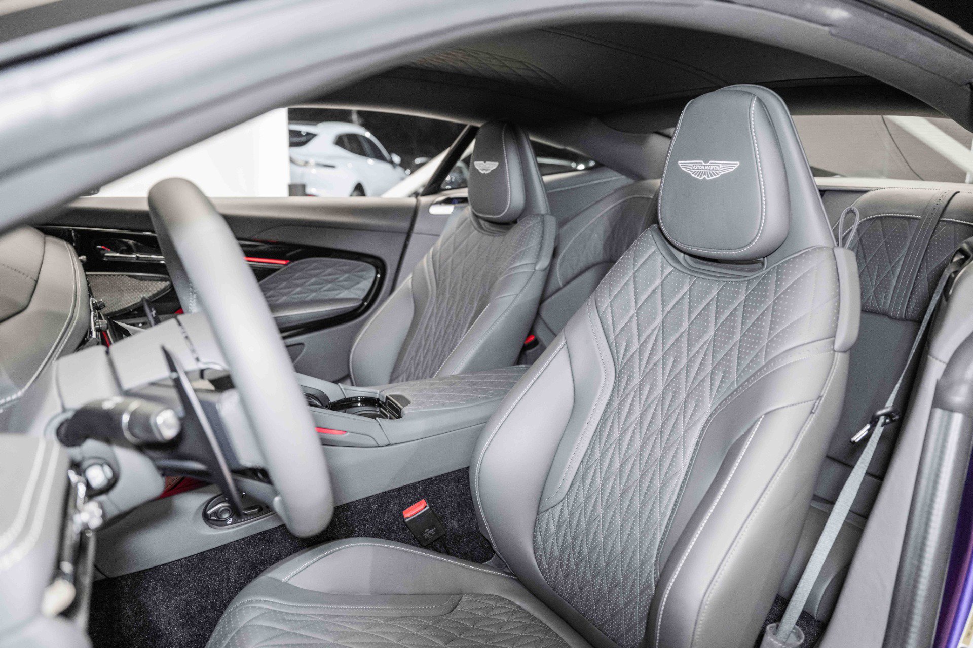 Used 2024 Aston Martin DB12 Coupe image 12