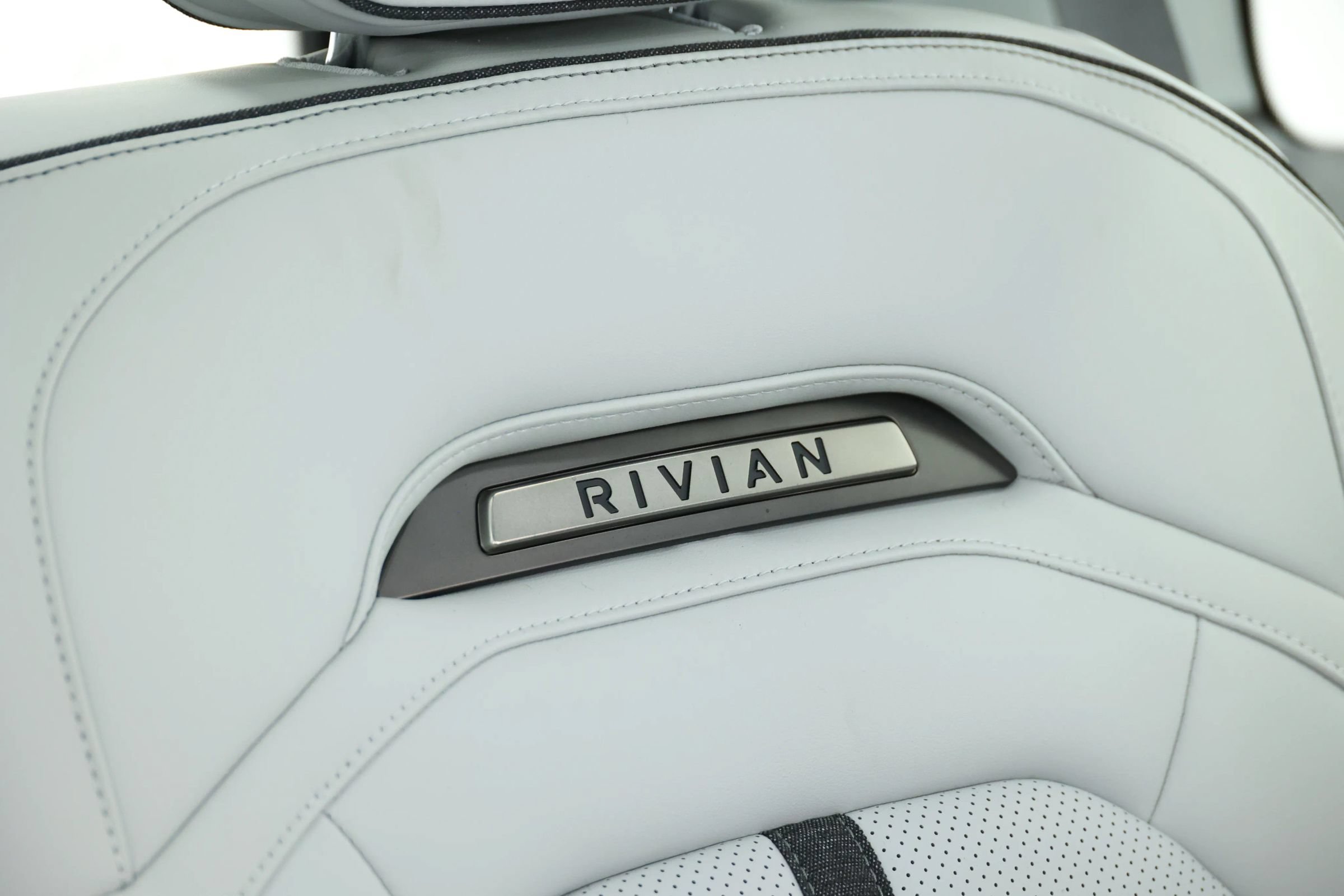 Used 2024 Rivian R1S Adventure Quad AWD/4WD image 88