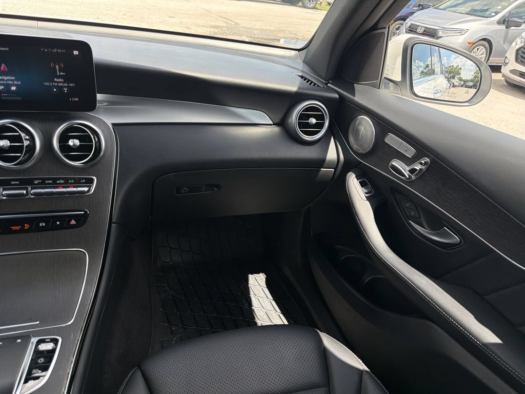 Used 2021 Mercedes-Benz GLC 300 4MATIC image 18