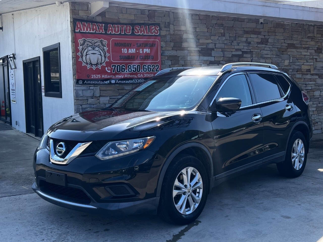Used 2016 Nissan Rogue SV w/ SV Premium Package image 2
