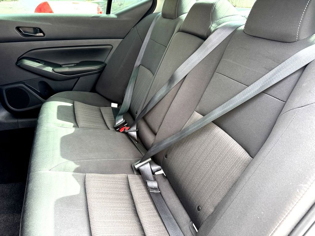 Used 2024 Nissan Altima 2.5 SV image 27