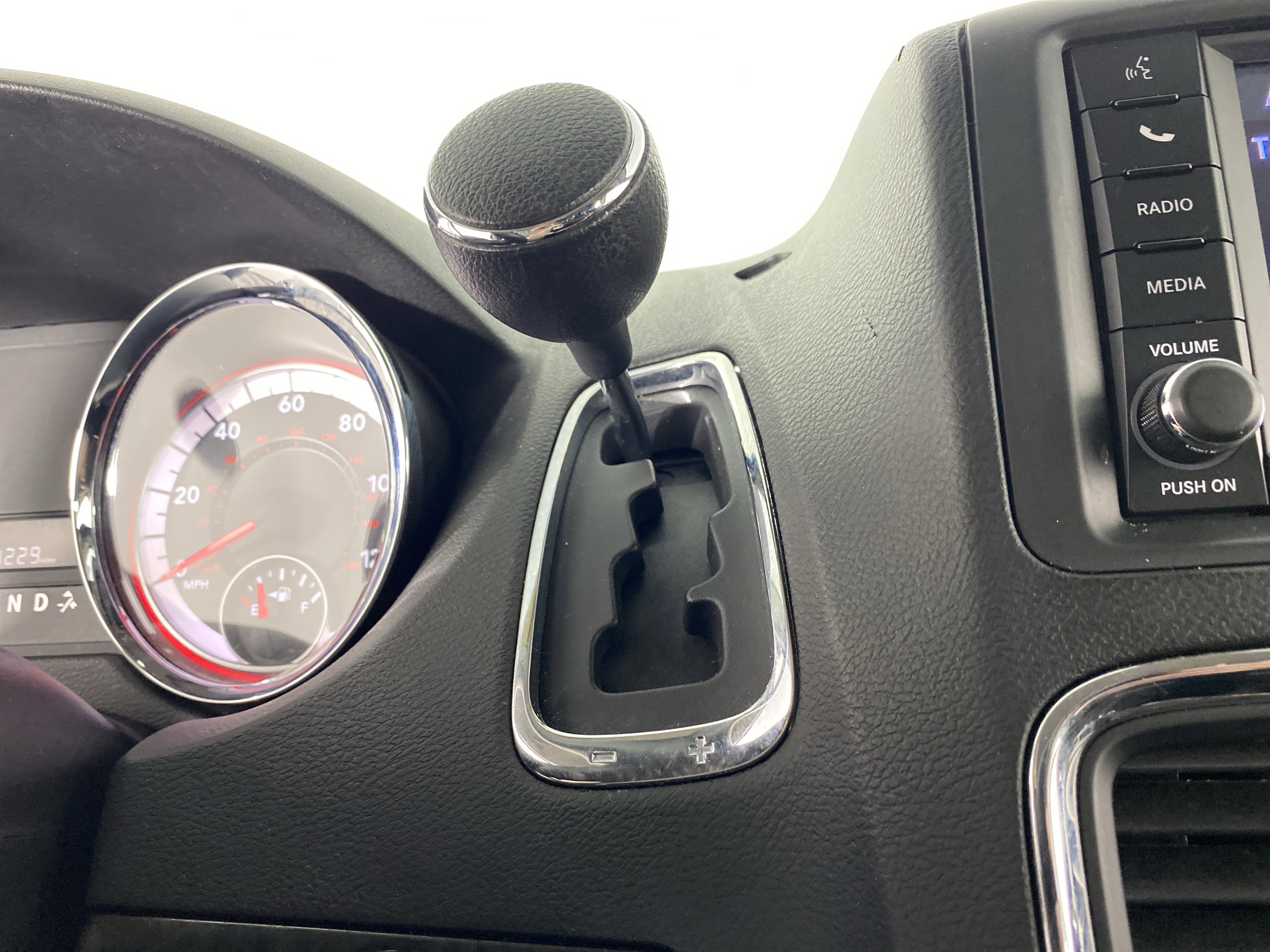 Used 2018 Dodge Grand Caravan SE w/ UConnect Hands-Free Group FWD image 22