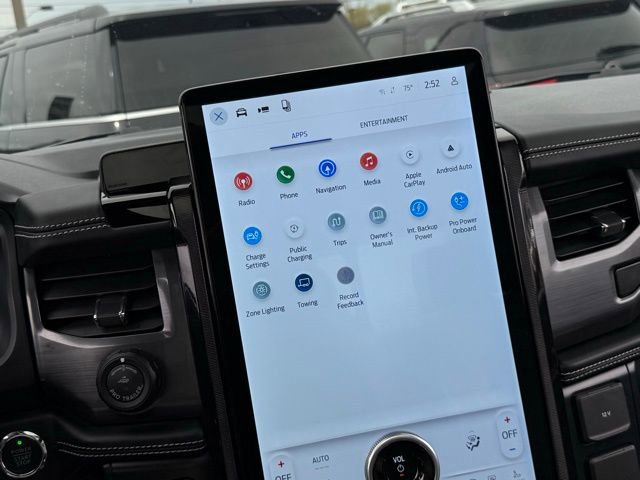 Used 2025 Ford F150 Lightning Platinum AWD/4WD image 27