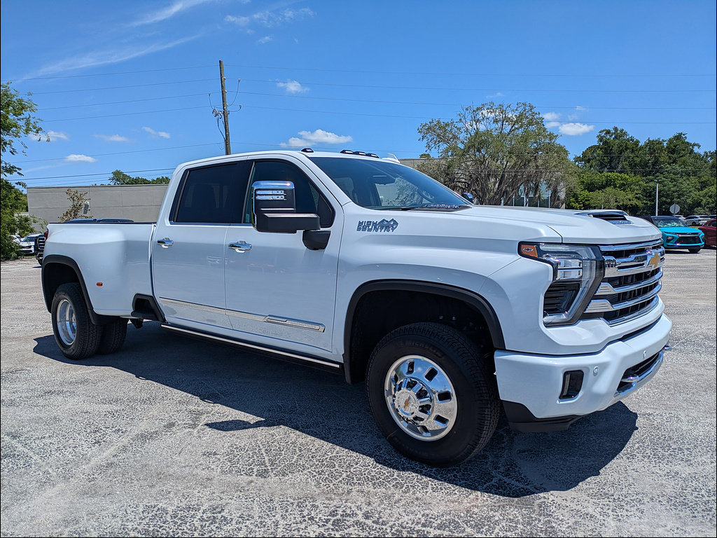New 2026 Chevrolet Silverado 3500 High Country w/ High Country Premium Package AWD/4WD image 2