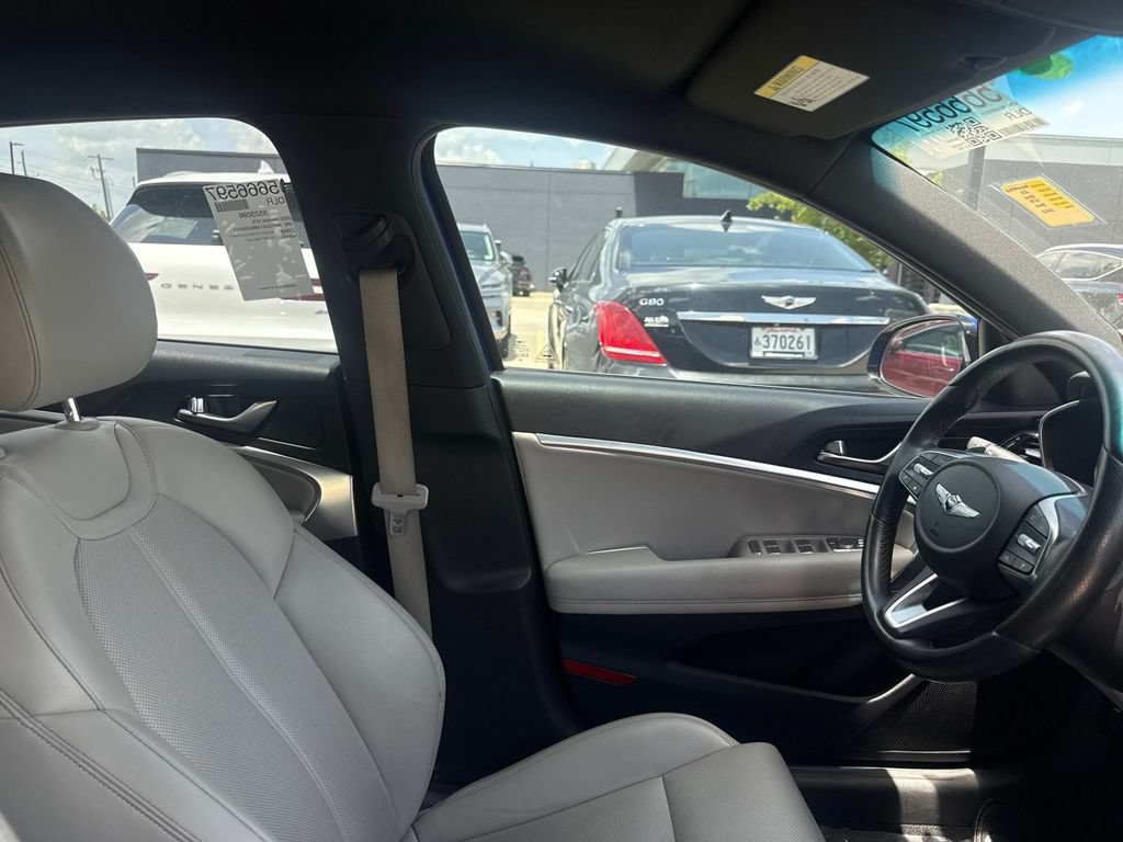 Used 2022 Genesis G70 2.0T RWD image 12