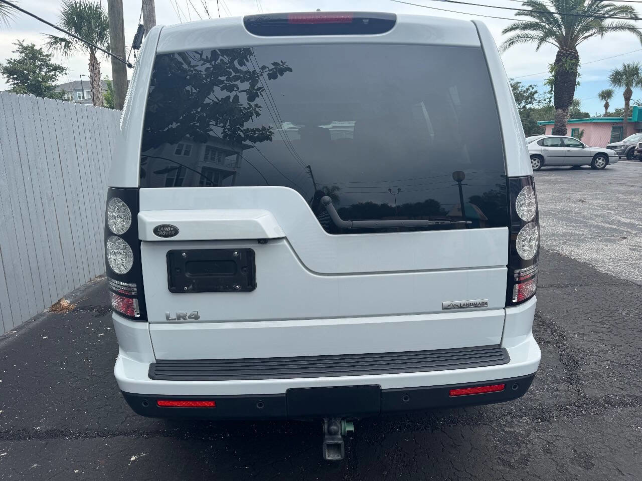 Used 2016 Land Rover LR4 HSE LUX image 19